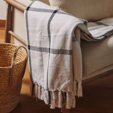 Manta Decorativa Zahra Gris 100% Algodón